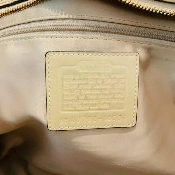 Coach Y2K 2000 Hobo Hamptons Leather Tassel Shoulder Bag No. 10529